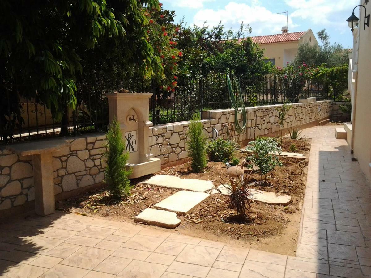 Father'S House In Kissamos Korfalonas Exterior photo
